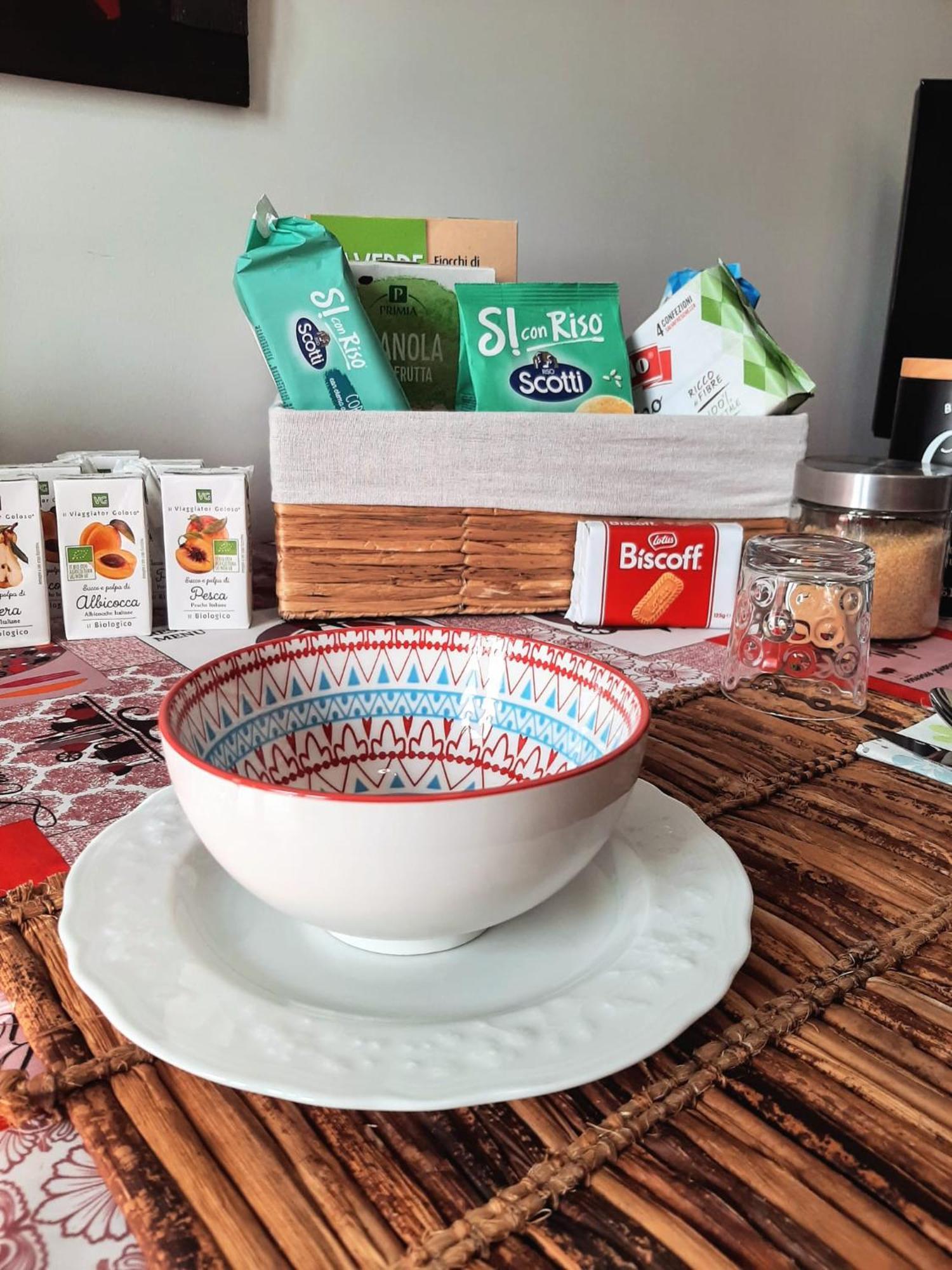 B&B Vegan La Mucca Felice - Grazioso Appartamento Nel Verde Rancio Valcuvia Eksteriør bilde