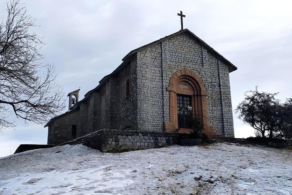 B&B Vegan La Mucca Felice - Grazioso Appartamento Nel Verde Rancio Valcuvia Eksteriør bilde